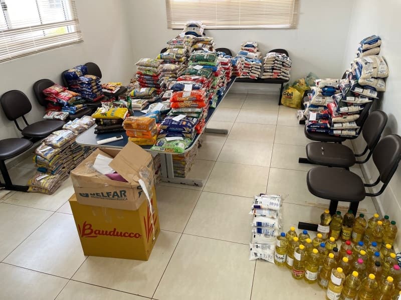FESAT arrecada quase uma tonelada de alimentos no show do Raça Negra realizado no 2º Festival de Praia