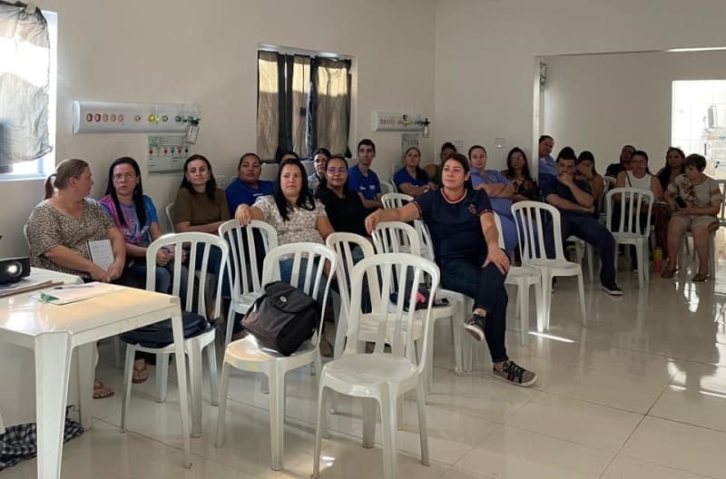 Capacitação em saúde: profissionais participam de curso de curativos ministrado por especialista na FESAT